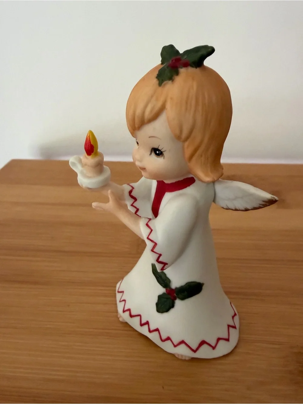 Vintage Christmas Lefton Ceramic Angel Figurine White, Red. MCM. Made in Taiwan